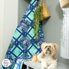 Load image into Gallery viewer, BIG Block 3 Yard Quits - Fabric Cafe