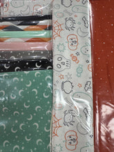 Load image into Gallery viewer, Witches Feet - Frank And Friends Table Runner Top Kit