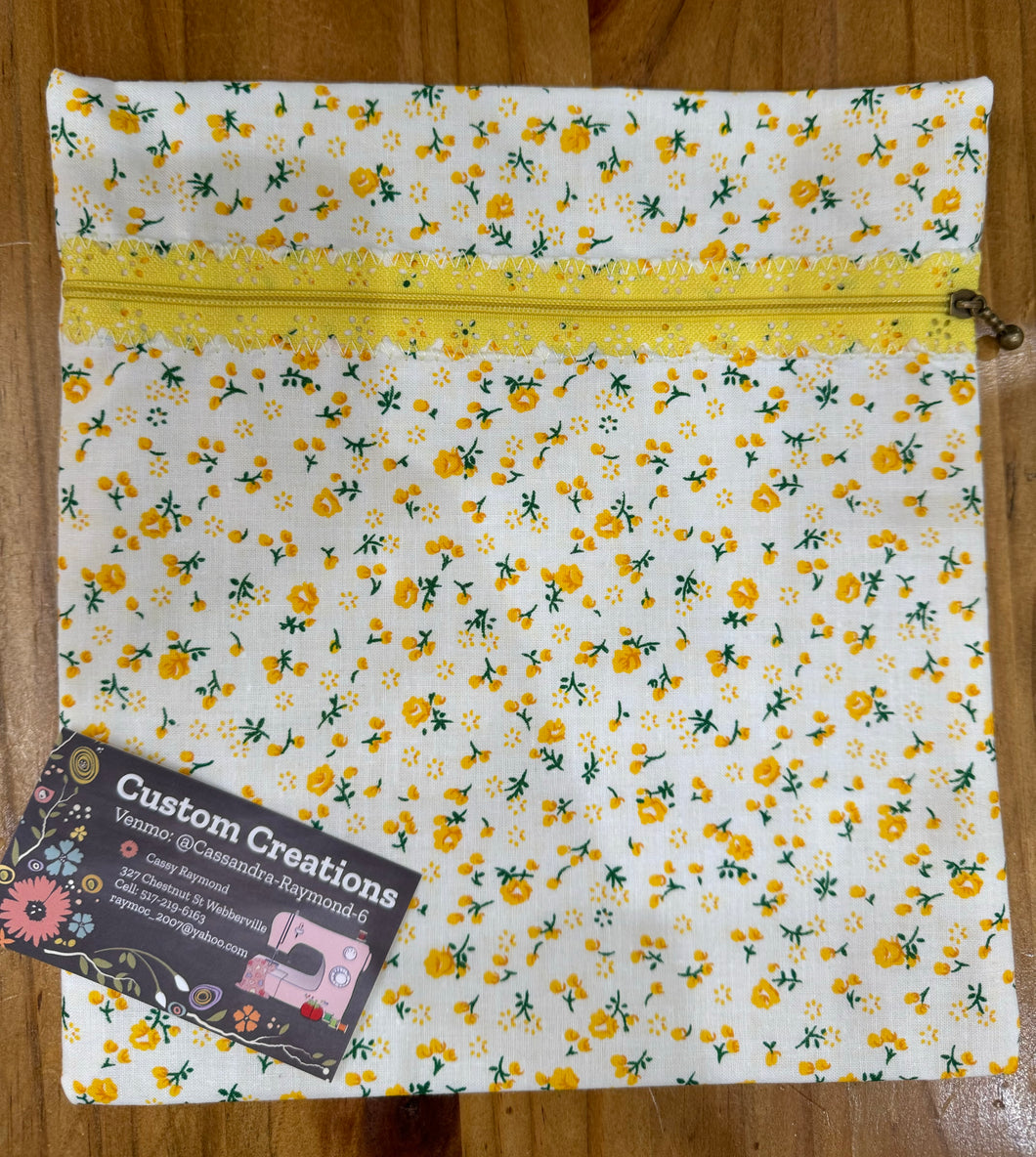 Dainty Floral Handmade Zipper Bag - Cassy Raymond