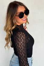 Load image into Gallery viewer, Black Jolie Lace Thumbhole Top
