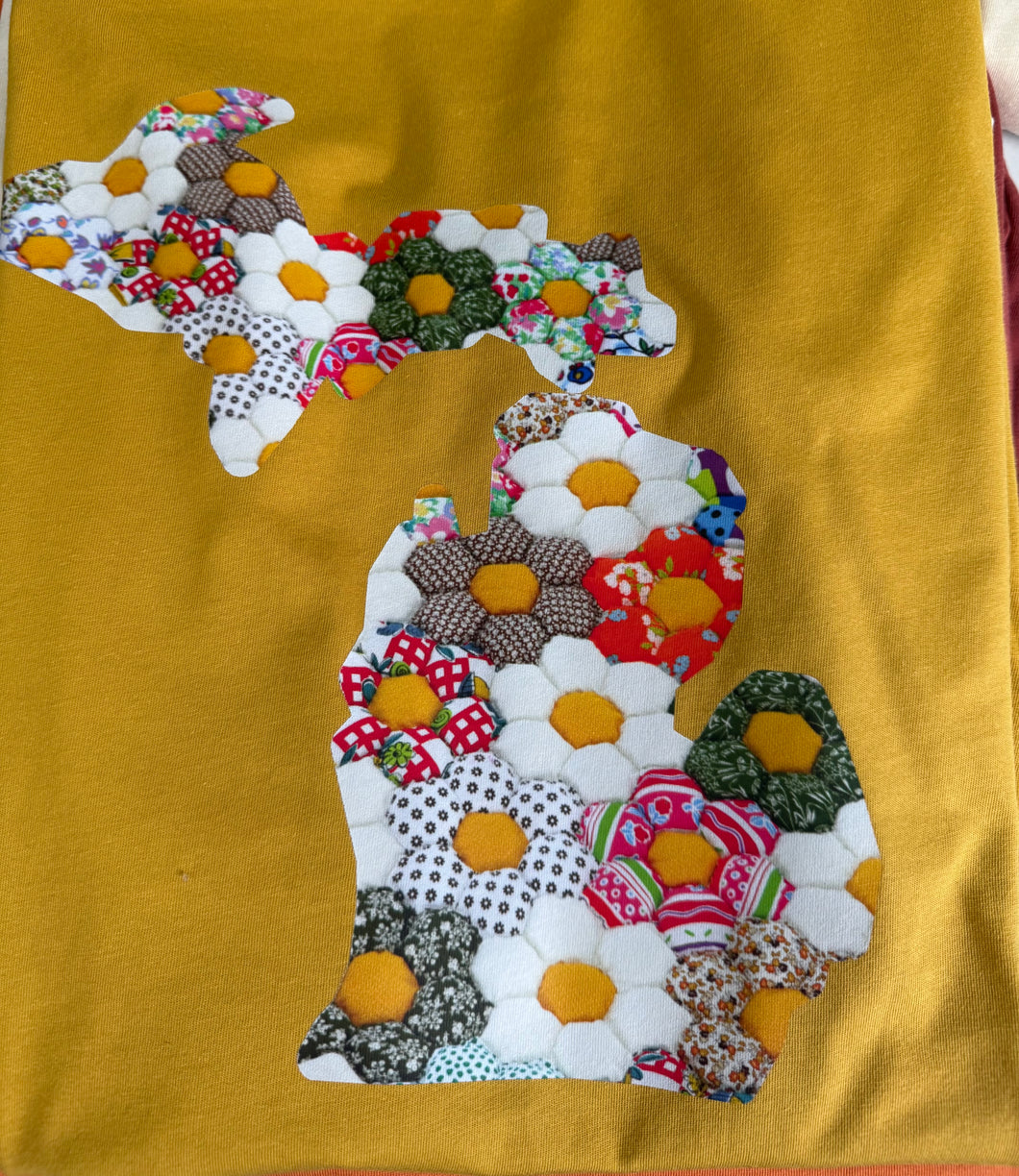 Michigan Hexi Daisy T-Shirt