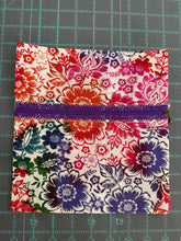 Load image into Gallery viewer, Bold Floral  Handmade Zipper Bag - Cassy Raymond
