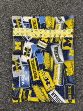 Load image into Gallery viewer, Michigan Plates Handmade Zipper Bag - Cassy Raymond
