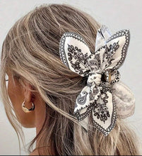 Load image into Gallery viewer, Black &amp; White Bow Hair Clip
