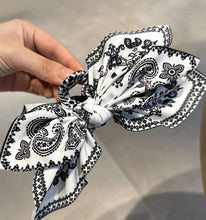 Load image into Gallery viewer, Black &amp; White Bow Hair Clip
