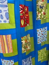 Load image into Gallery viewer, Jolie - Bug Bug Bug Quilt Kit
