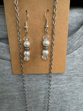 Load image into Gallery viewer, Clear &amp; Pearly Necklace &amp; Earring Set
